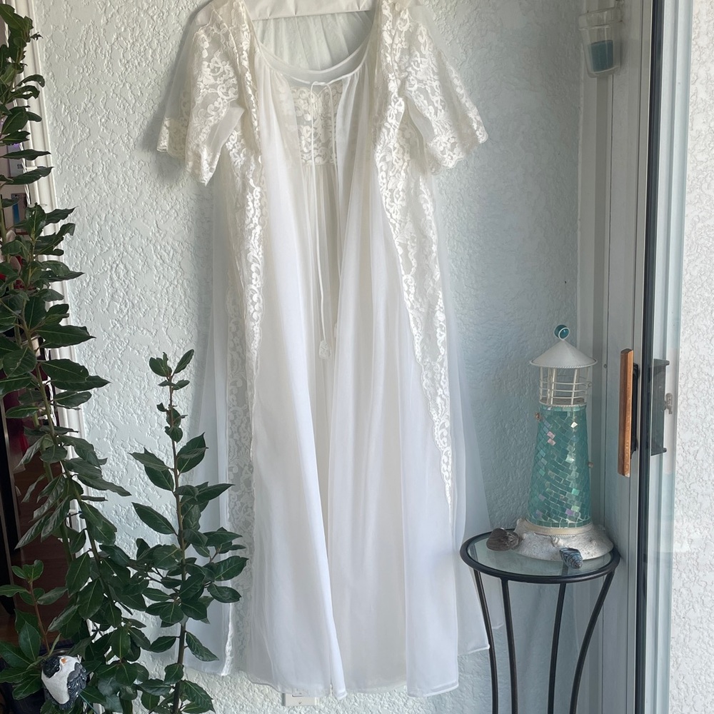 Vintage Shadowline Peignoir Set - petite